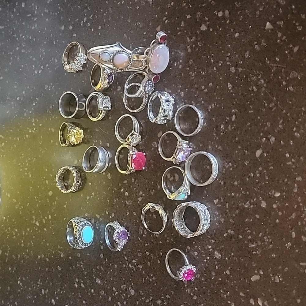 Lot of rings.